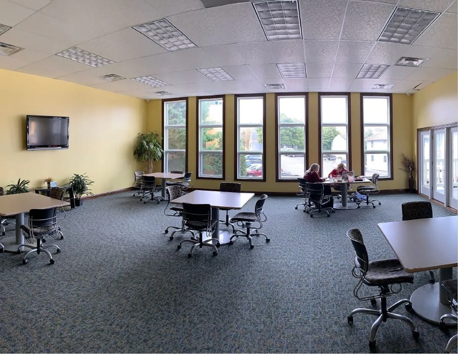 Chateau Royale Apartments