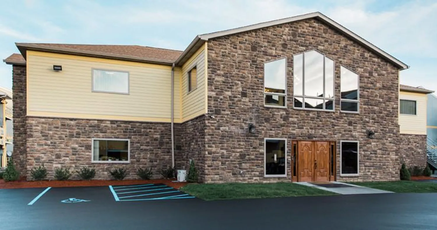 Chateau Royale Apartments